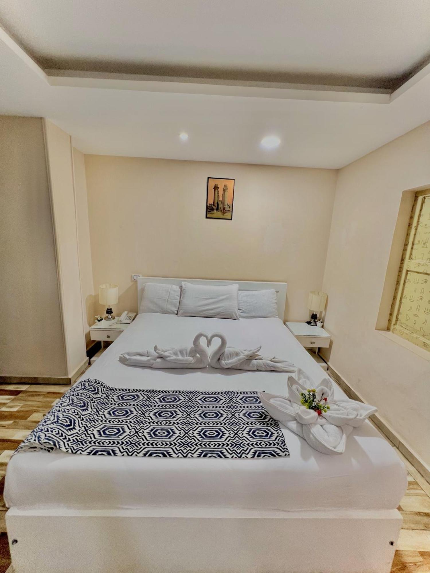 Turquoise Pyramids & Grand Egyptian Museum View 4* Kafrat al Jabal